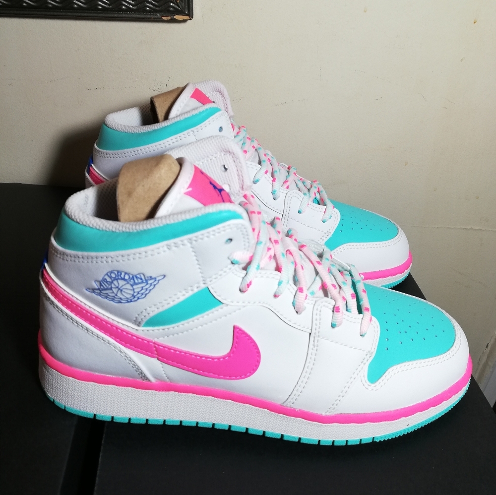 AIR JORDAN 1 MID M*U*L*T*I*C*O*L*O*R* WOMEN US SIZE6.5 BRAND NEW IN BOX - Picture 2 of 14